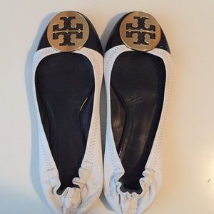 Tory Burch flats size 6!
